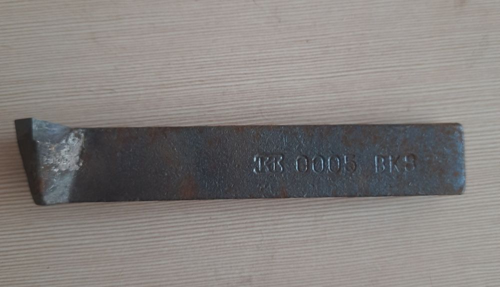 Токарний різець прохідний відігнутий 25х16х140 ВК8 2102-0005