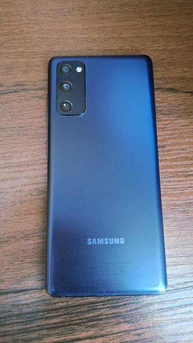Продам Samsung s20fe