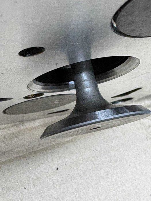 Головка блока 1.9/2.0 TDI – шліфована перевірена гарантія колодці нові