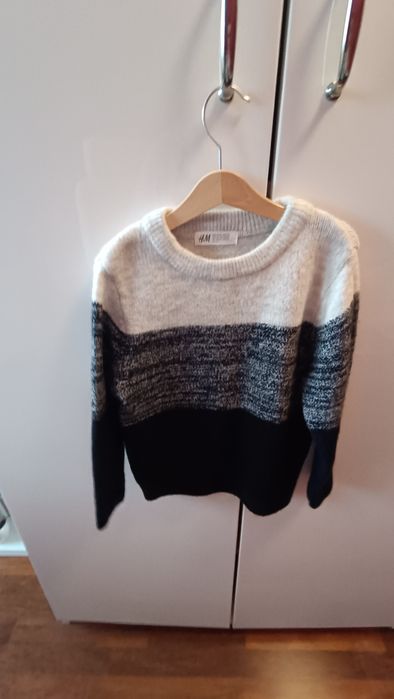 Ciepły i elegancki sweterek 4-6lat