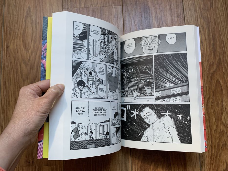 Akira - Katsuhiro Otomo