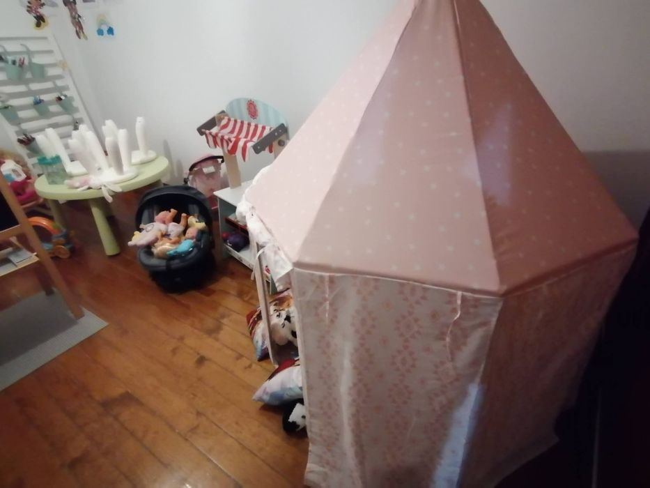Tenda de tecido rosa
