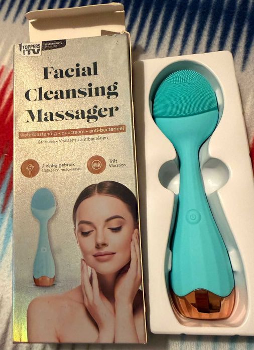 Máquina Limpeza e Massagem Facial