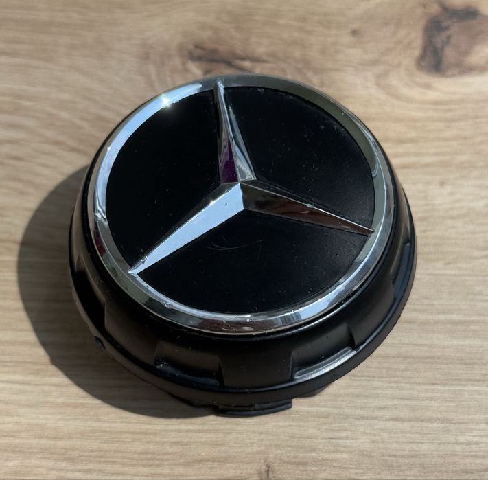 Ковпачок з різбленням Mercedes-Benz