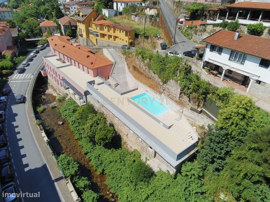 Onde o Luxo Encontra a Natureza: T2 Novo e Pronto a Habitar no Centro