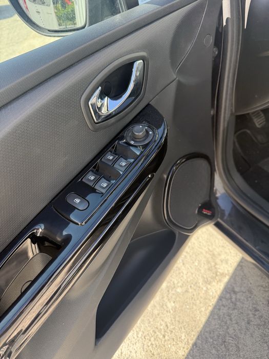 Renault Clio Sports Tourer