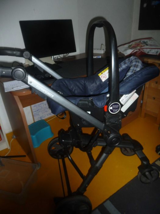 Carrinho de criança e ovo 0+ (Foppapedretti)