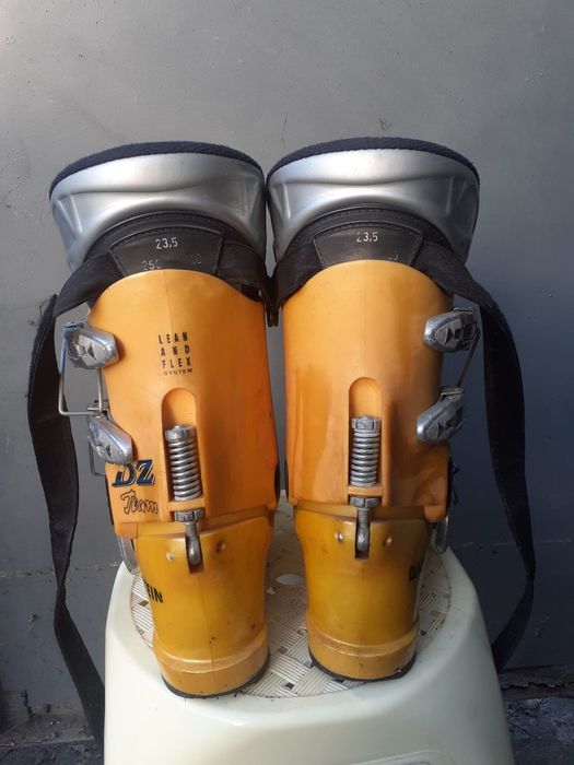 Лижне взуття, різні розміри