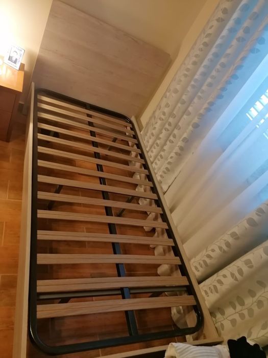 Cama de solteiro como nova