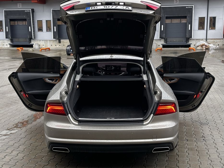 продам лайнера в жирній комплектації