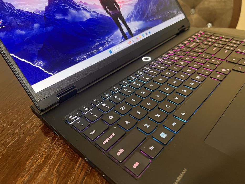 Lenovo Legion Pro 5 16IAX10 oled Rtx 5070 ultra 9-275hx ddr5-32 ssd1tb