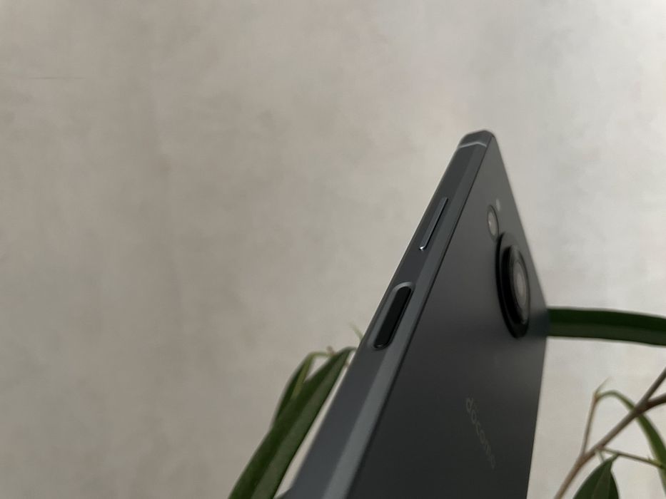 Ігровий смартфон Sharp AQUOS SH-52D - 2sim 8Gen2 6,4"120Гц IP68 NFC