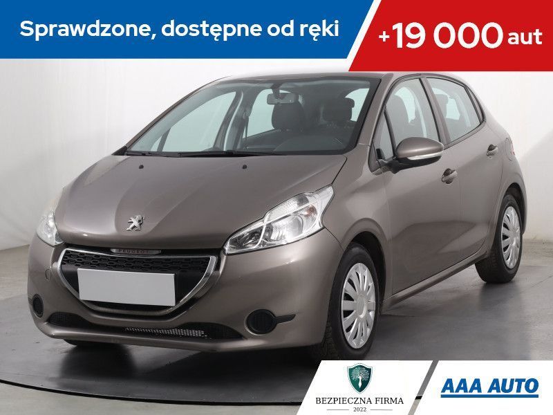 Peugeot 208 1.2 PureTech, Navi, Klima, Tempomat, Podgrzewane siedzienia