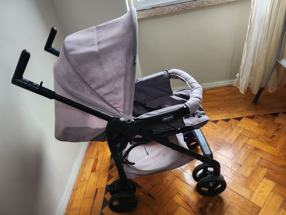 Carrinho,Ovo Banheira com trocador, berço next 2 me muito bons tudo po