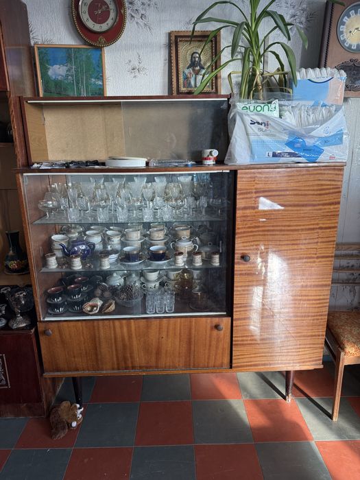 Шкаф,стенка,сервант