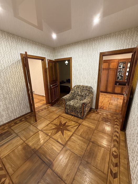 Продам 3к в Бородянці, центр міста 73м2, балкон