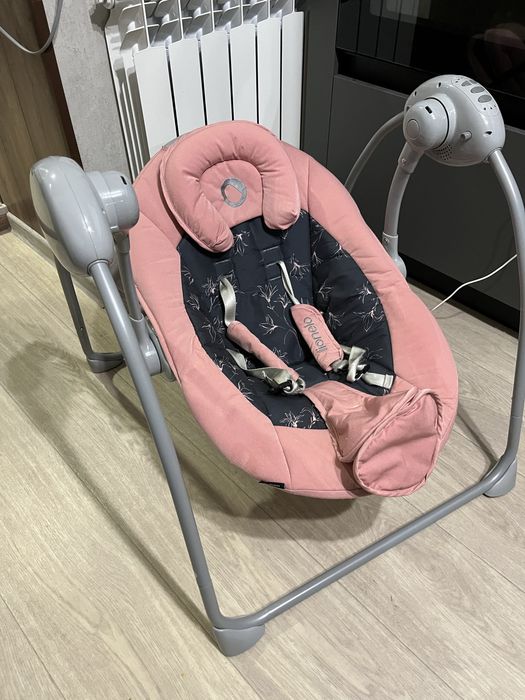 Укачивающий центр lionelo