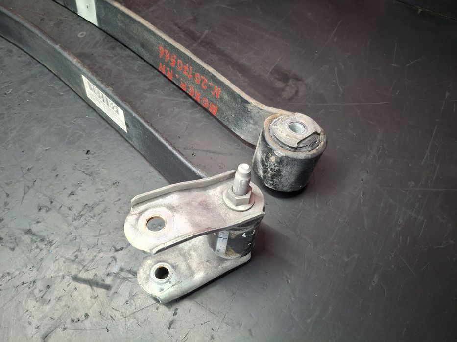 Mola de suspensão trás direita PEUGEOT Boxer