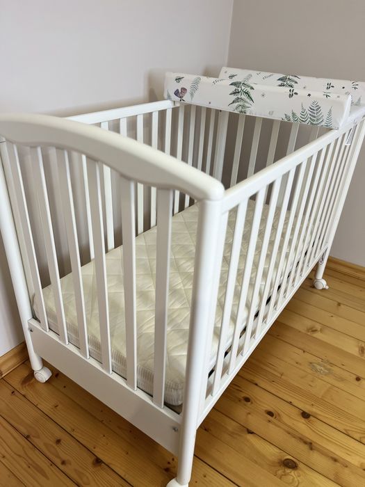 Дитяча кроватка ліжечко