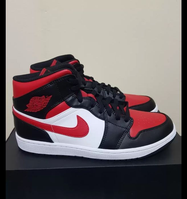 Jordan 1 mid 45 размер  11 us  red black white