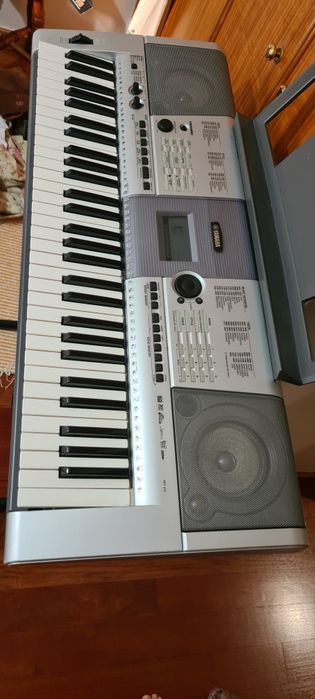 Teclado Yamaha YPT-410