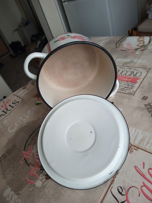 Кастрюля  алюминиевая.