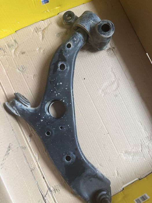 Ричаги  оригінал передні мазда 6 2016