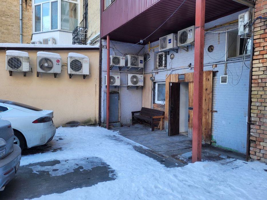 Аренда приміщення фасад 165м2 клініка стоматологія Липки Арсенальна