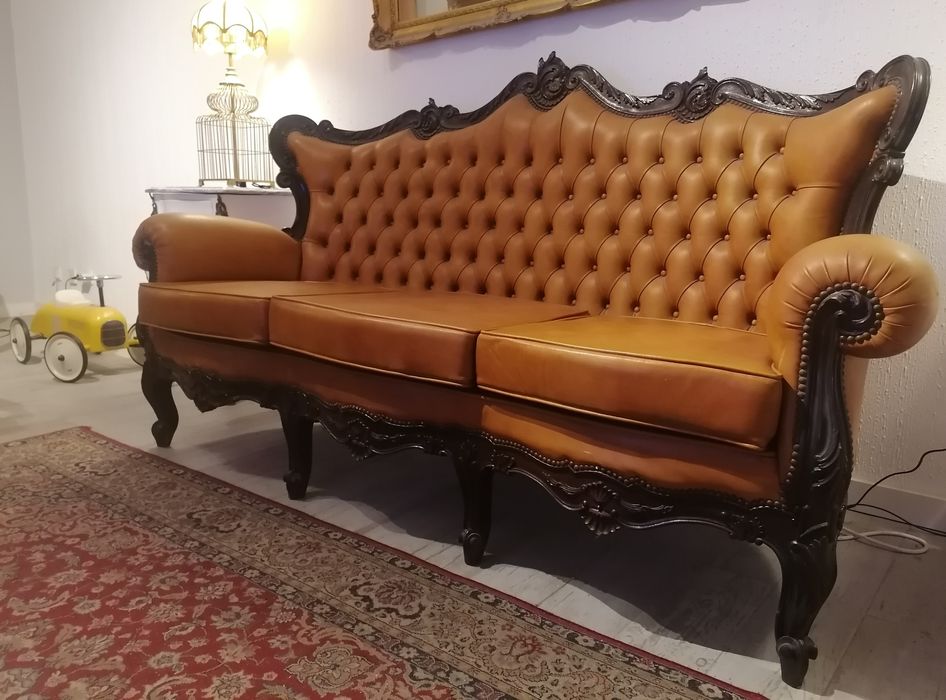 Antigo clássico sofá canapé pele couro, Luís XV. Capitoné Chesterfield