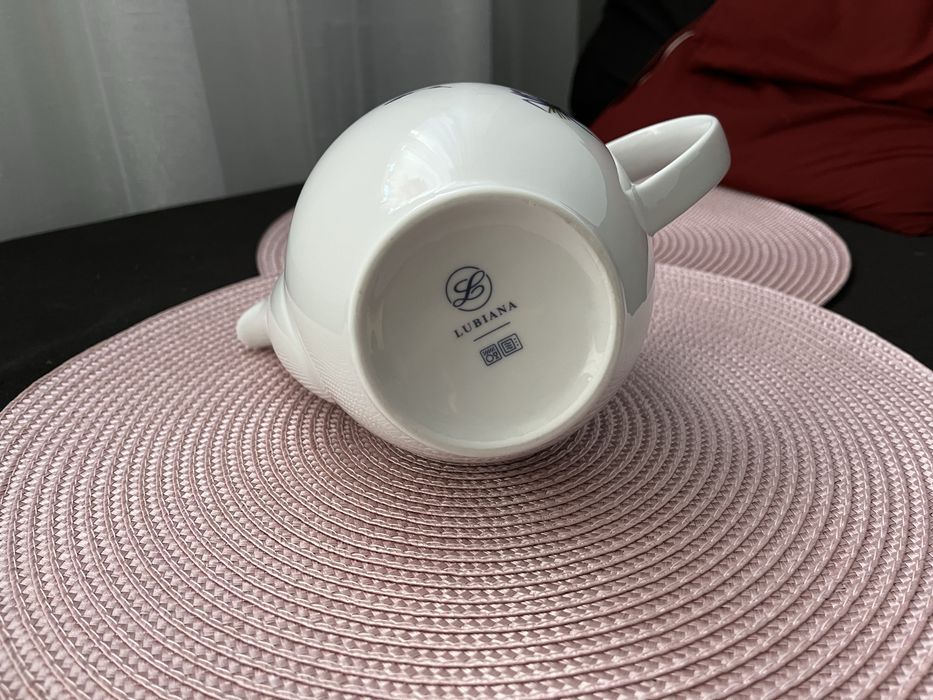 Duży dzbanek porcelanowy Lubiana