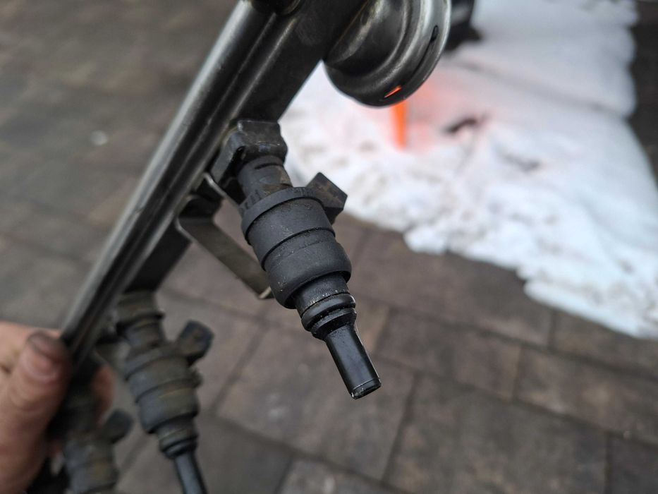 Listwa wtryskowa wtryski BMW e46 M52TU 2,0i 2,5i 320i 323i