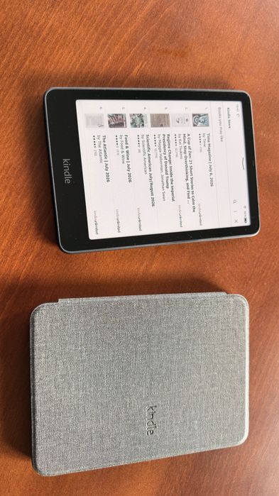 Kindle Colorsoft SE 32 GB z oryginalnym etui