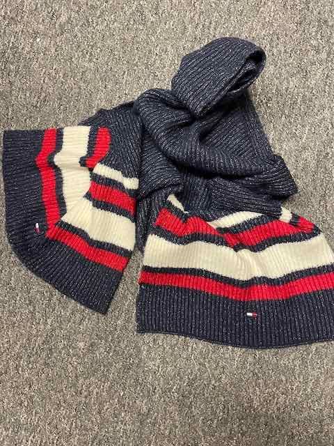 Tommy Hilfiger - szal z USA.
