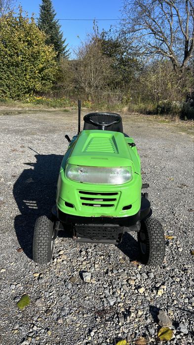 Kosiarka traktorek samojezdny z koszem MTD