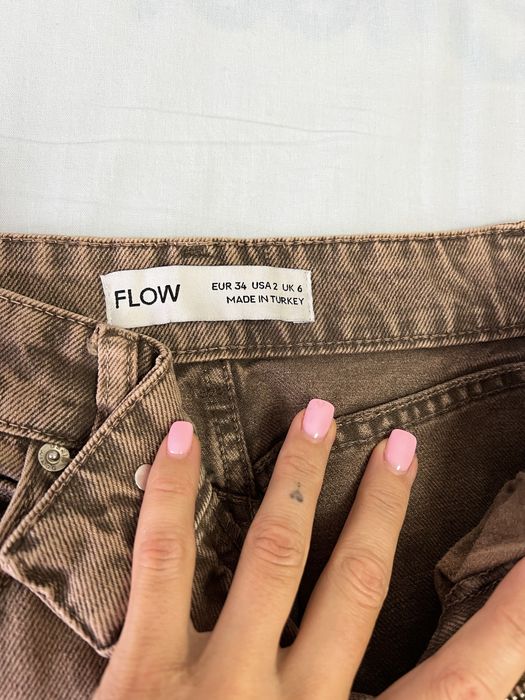 Джинсы Flow 32 размер