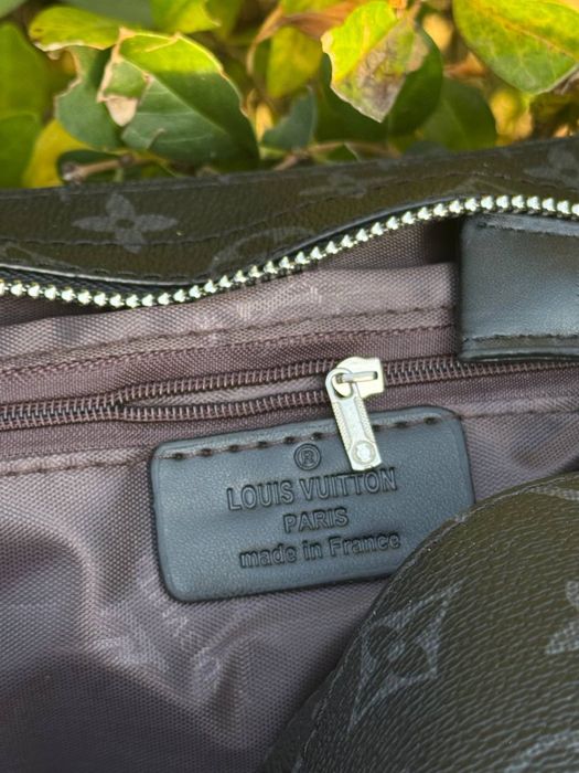 Сумка Louis Vuitton через плечо черная Лв кожаная барсетка LV Луи