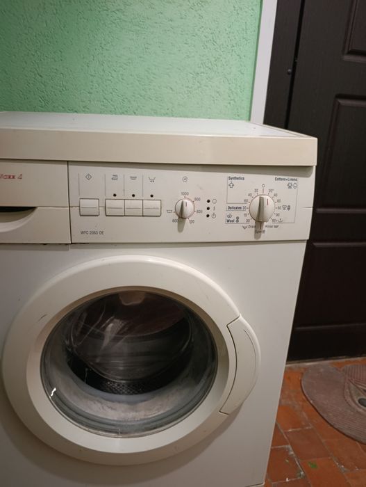 Продам стиральную машину Bosch,оригинал