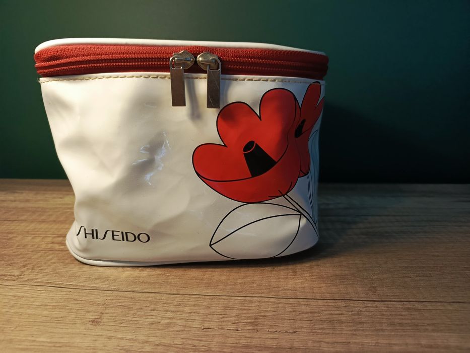 Pojemna Kosmetyczka Shiseido