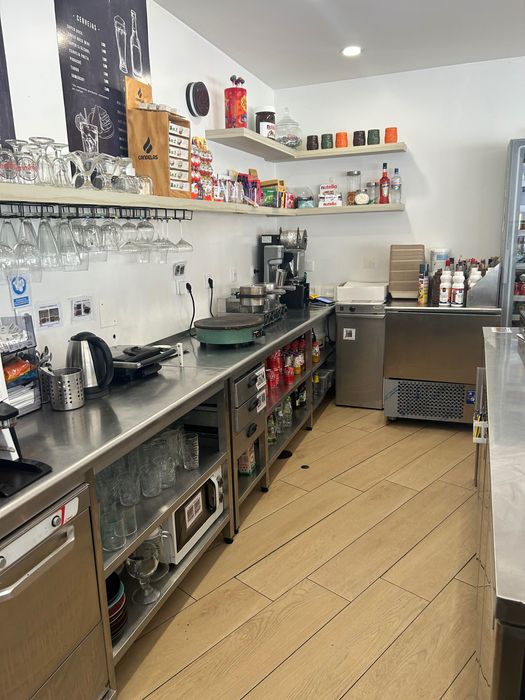 Gelataria e açaí fabrico próprio