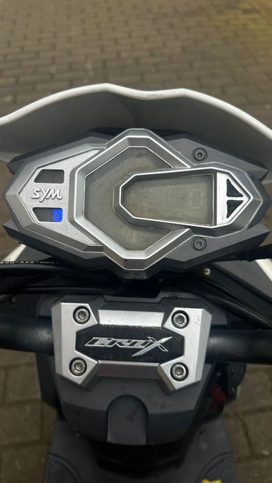 Moto  eletrica  vortex  1300 €e  SYM a gosolina 750€