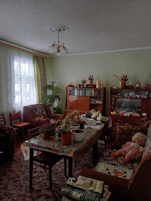 Продається 2-поверховий цегляний будинок м. Тараща