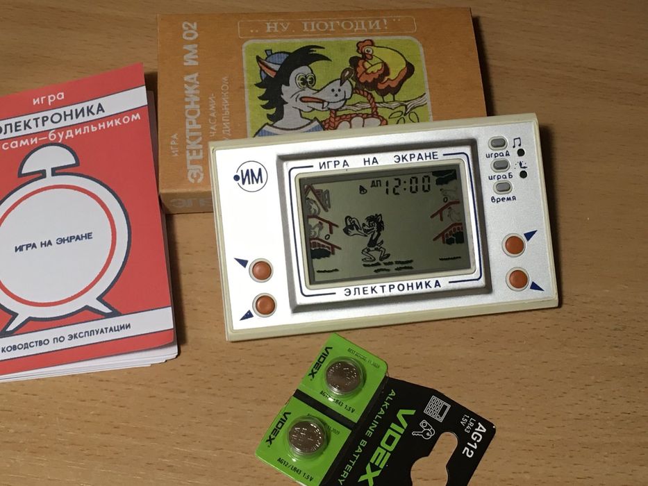 Новая  Игра электроника волк ловит яйца, ну погоди