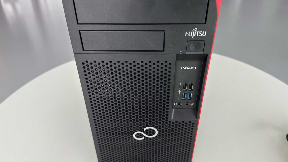 Fujitsu Esprimo P557/E85+ (i5, SSD, Windows 10 Pro)