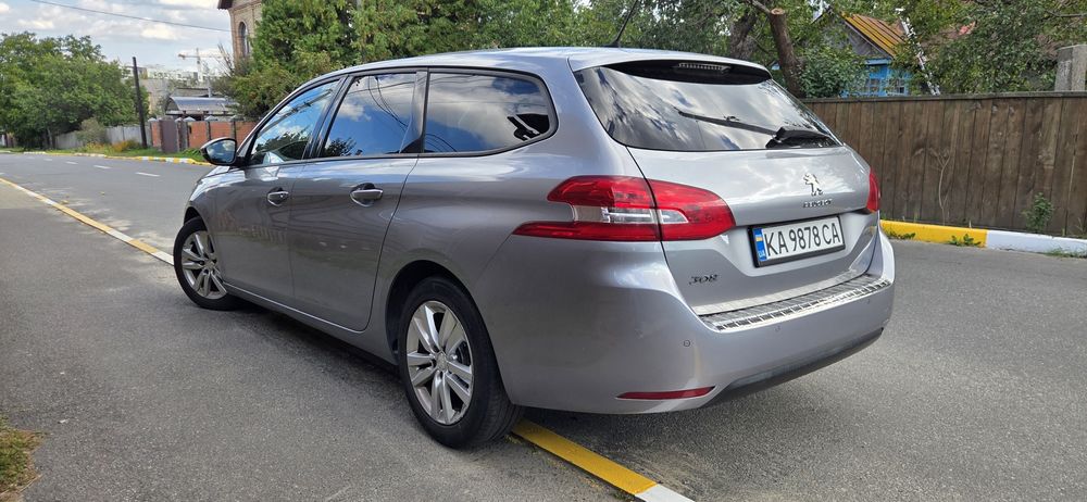 Peugeot 308sw 2018 року