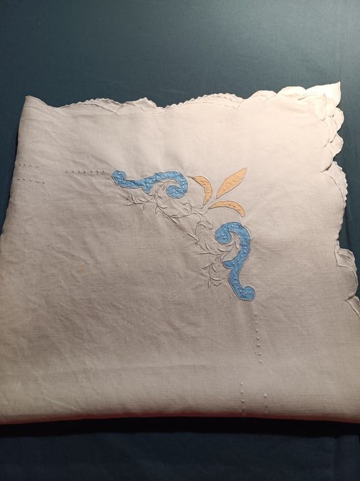 Pequena toalha em linho centenaria