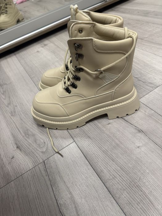 Стильні демісезонні черевики