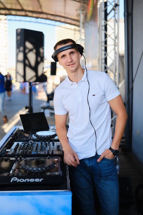 DJ Київ | Діджей на весілля, корпоратив, вечірку