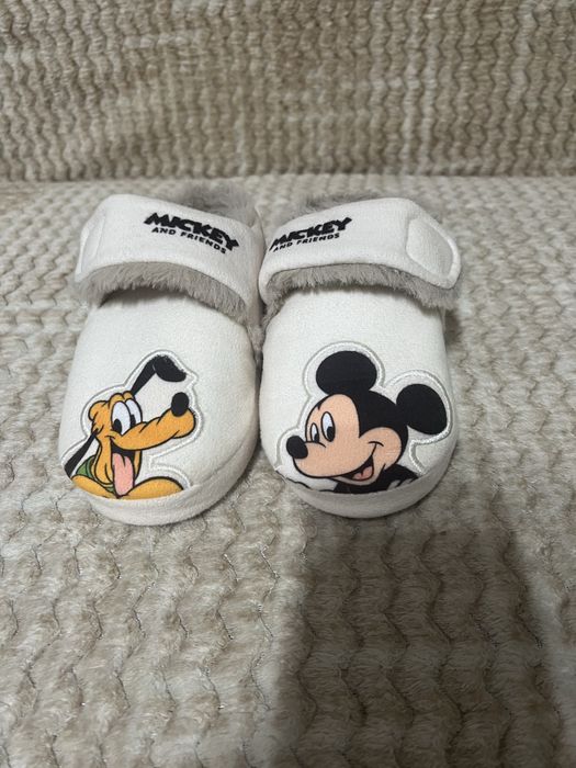 Кімнатні тепленькі тапочки для малечі