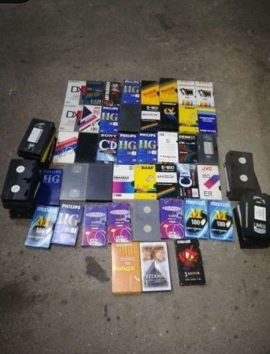 Caixa de VHS'S antigas