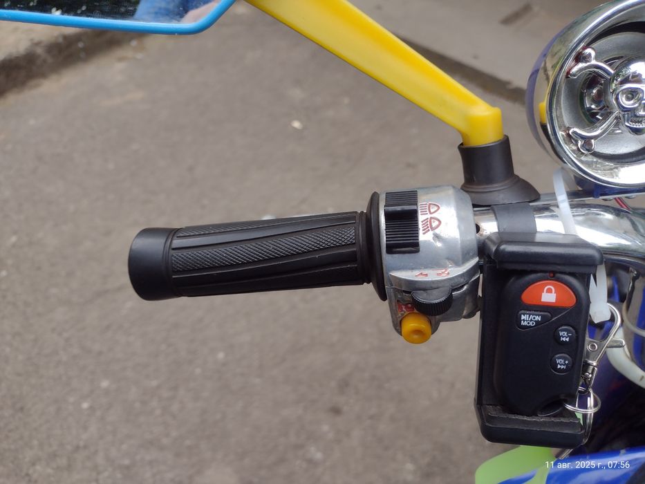 Китайский Мопед сингл.мотоцикл иж